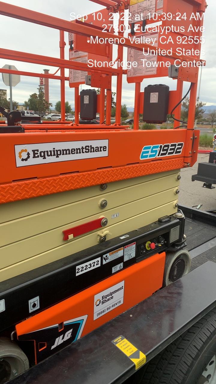 2022 JLG ES1932