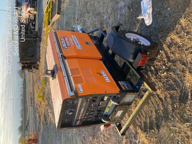2021 Lincoln Electric Vantage 322 Vantage 322 Ready Pak 3 w/ Decals, ORANGE (includes trailer, cable rack, fender light kit) NO Telematics