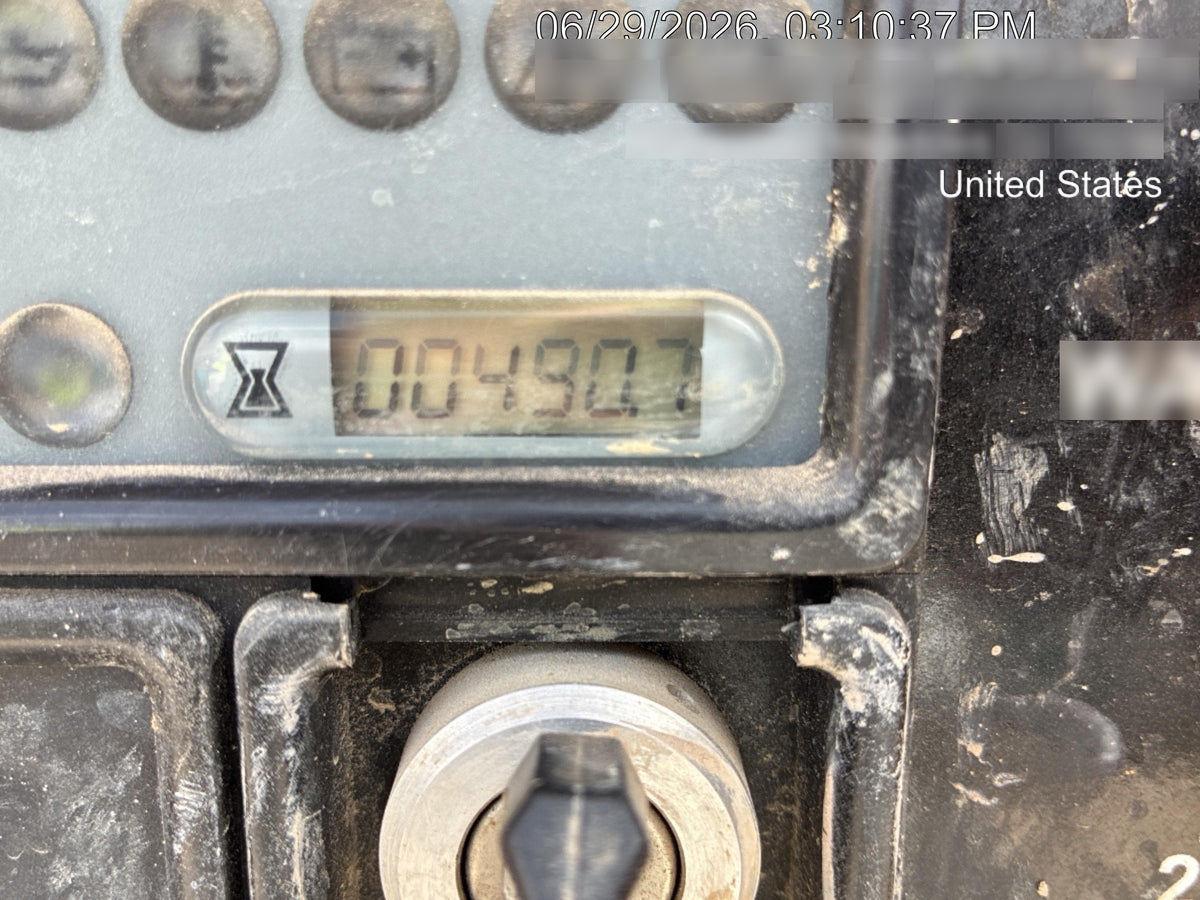 2022 VAC-TRON LP573XDT