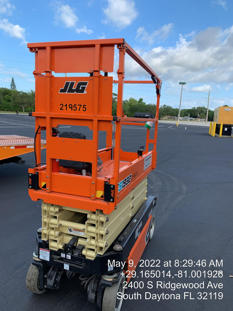 2022 JLG ES1932