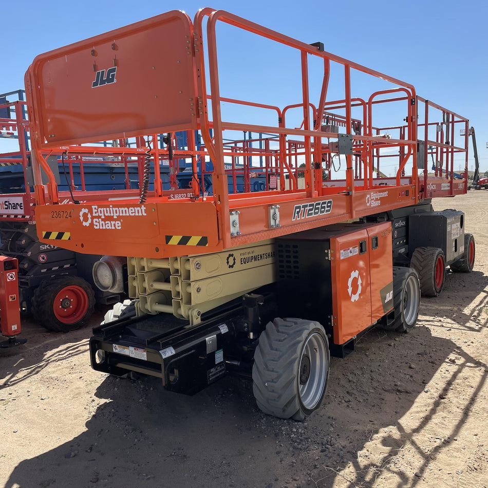 2022 JLG RT2669