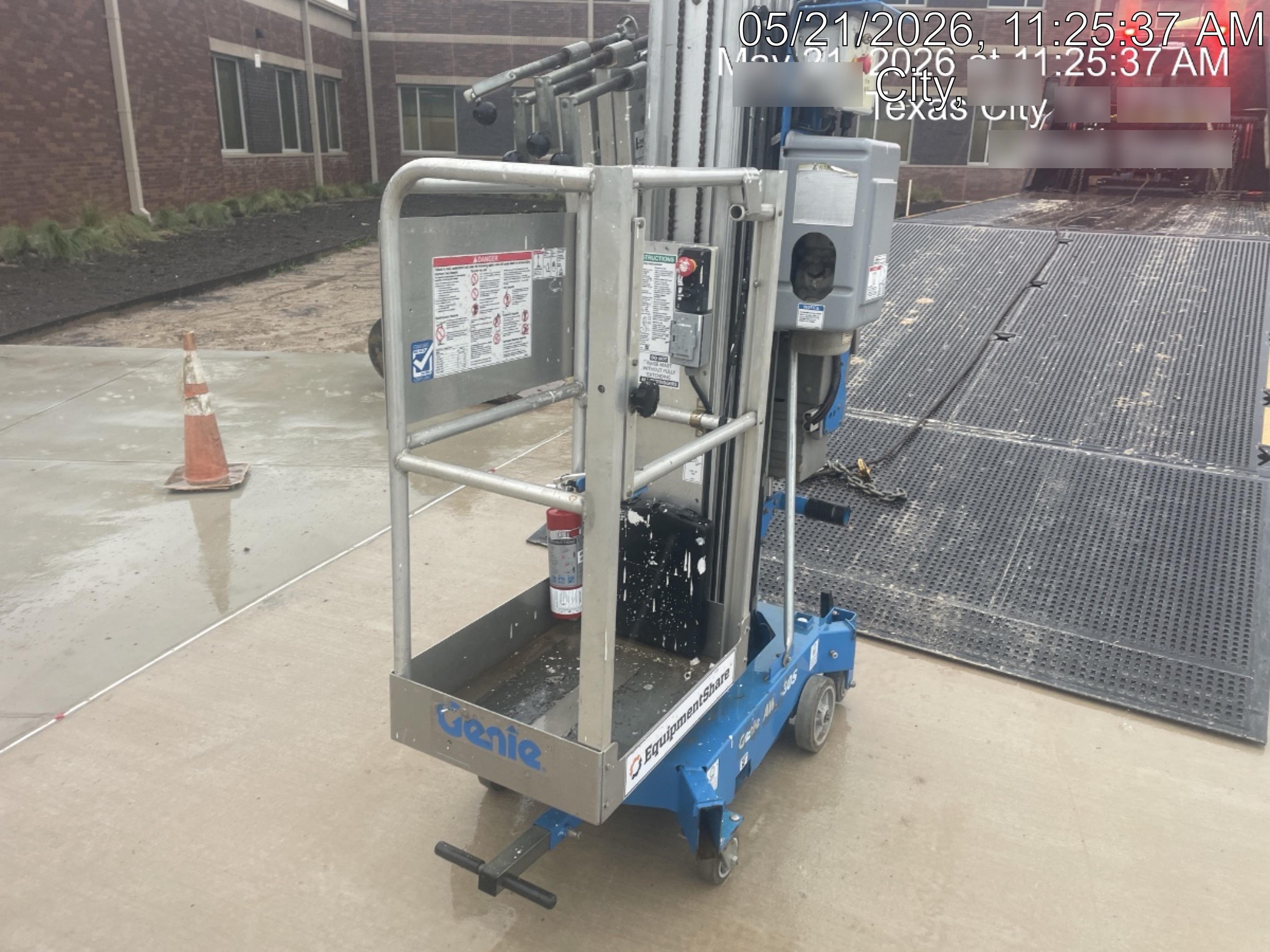 2021 GENIE AWP-30S DC