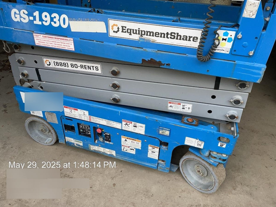 2019 Genie GS-1930 Fixed rails with chain Entry