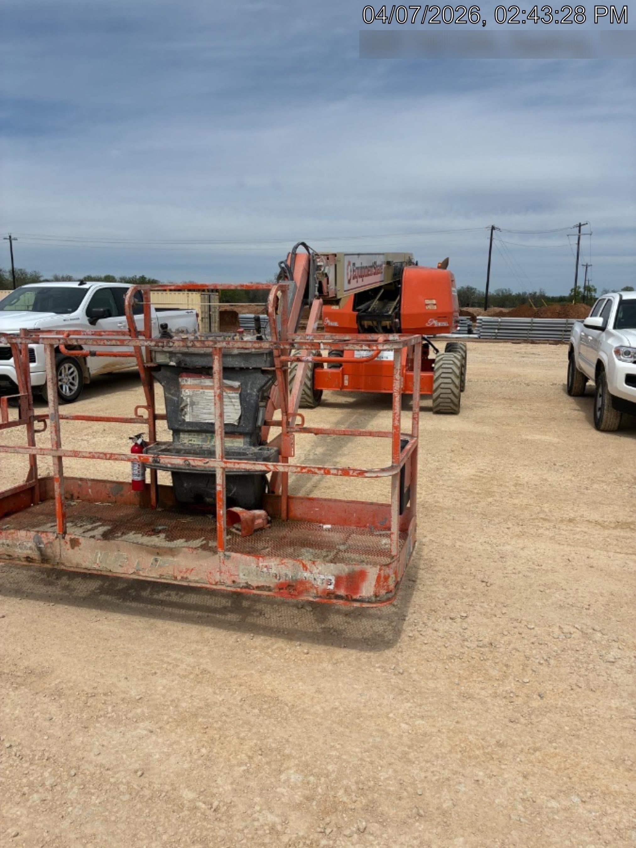 2021 JLG 660SJ