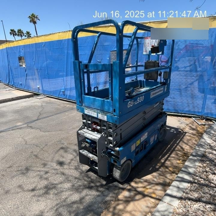 2019 Genie GS-1930 Half Height Swing Gate, 800W Inverter