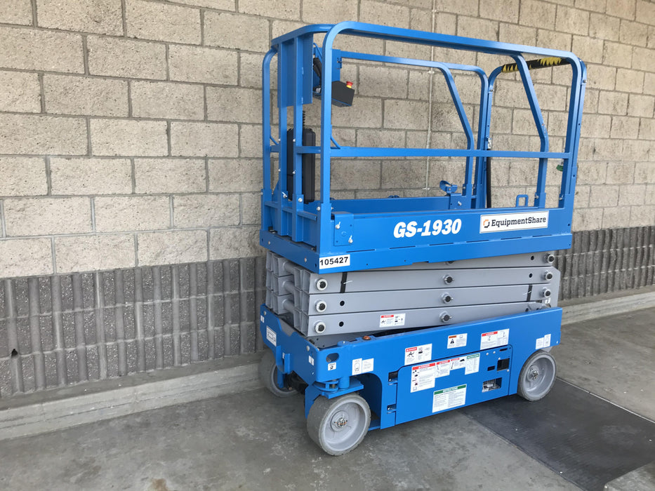 2020 Genie GS-1930 Fixed rails with chain entry gate - Pre A92.20, 800W Inverter