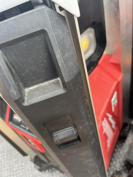 2021 MILWAUKEE MXF041-1XC