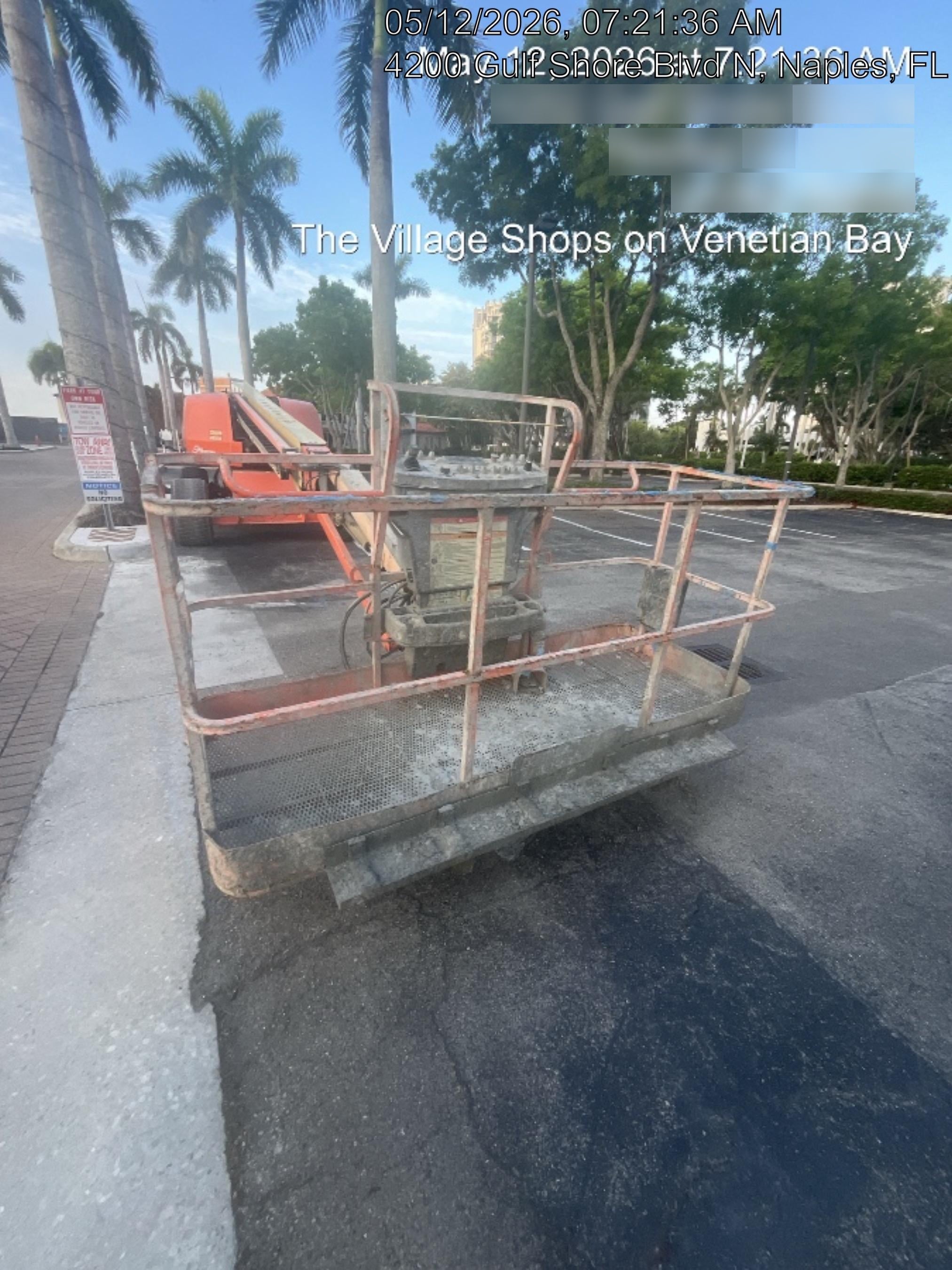 2022 JLG 660SJ