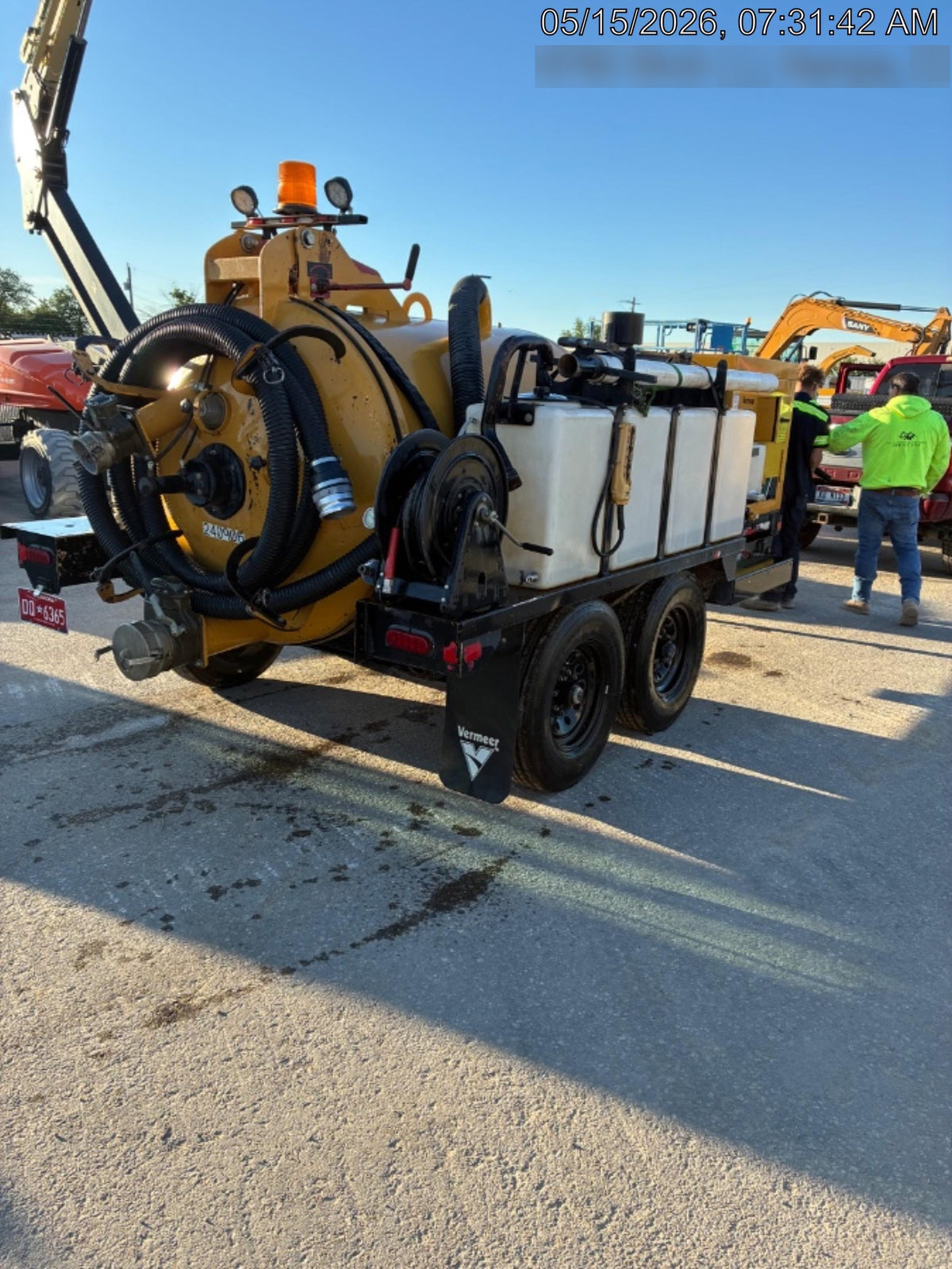 2022 VAC-TRON LP573XDT