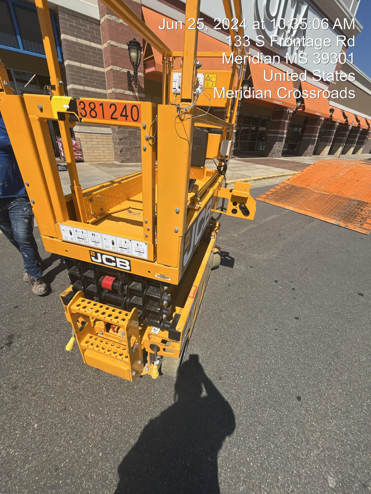 2024 JCB S1932E