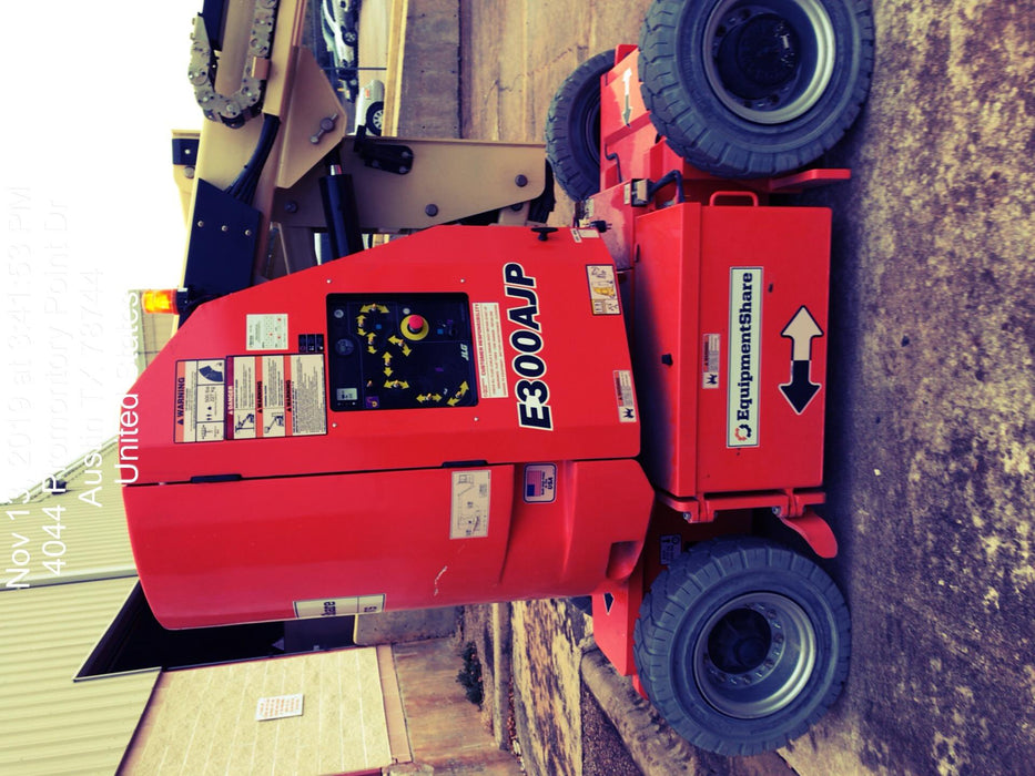 2019 JLG E300AJP