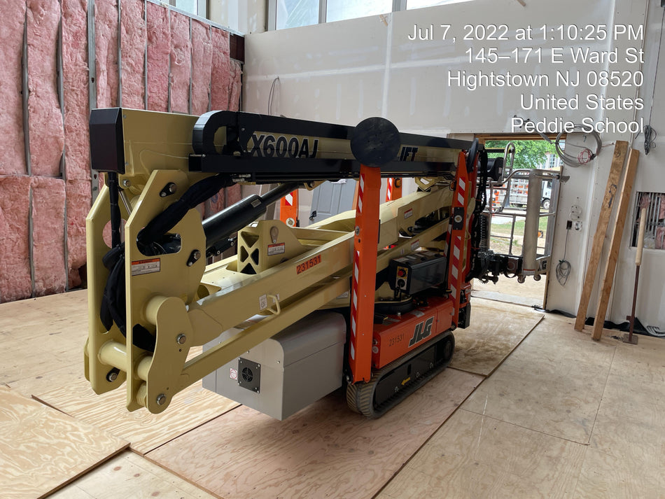 2022 JLG X600AJ