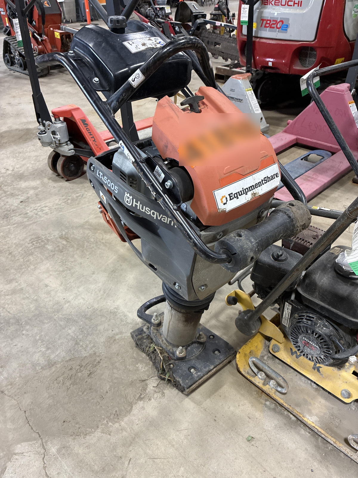 2024 HUSQVARNA LT5005