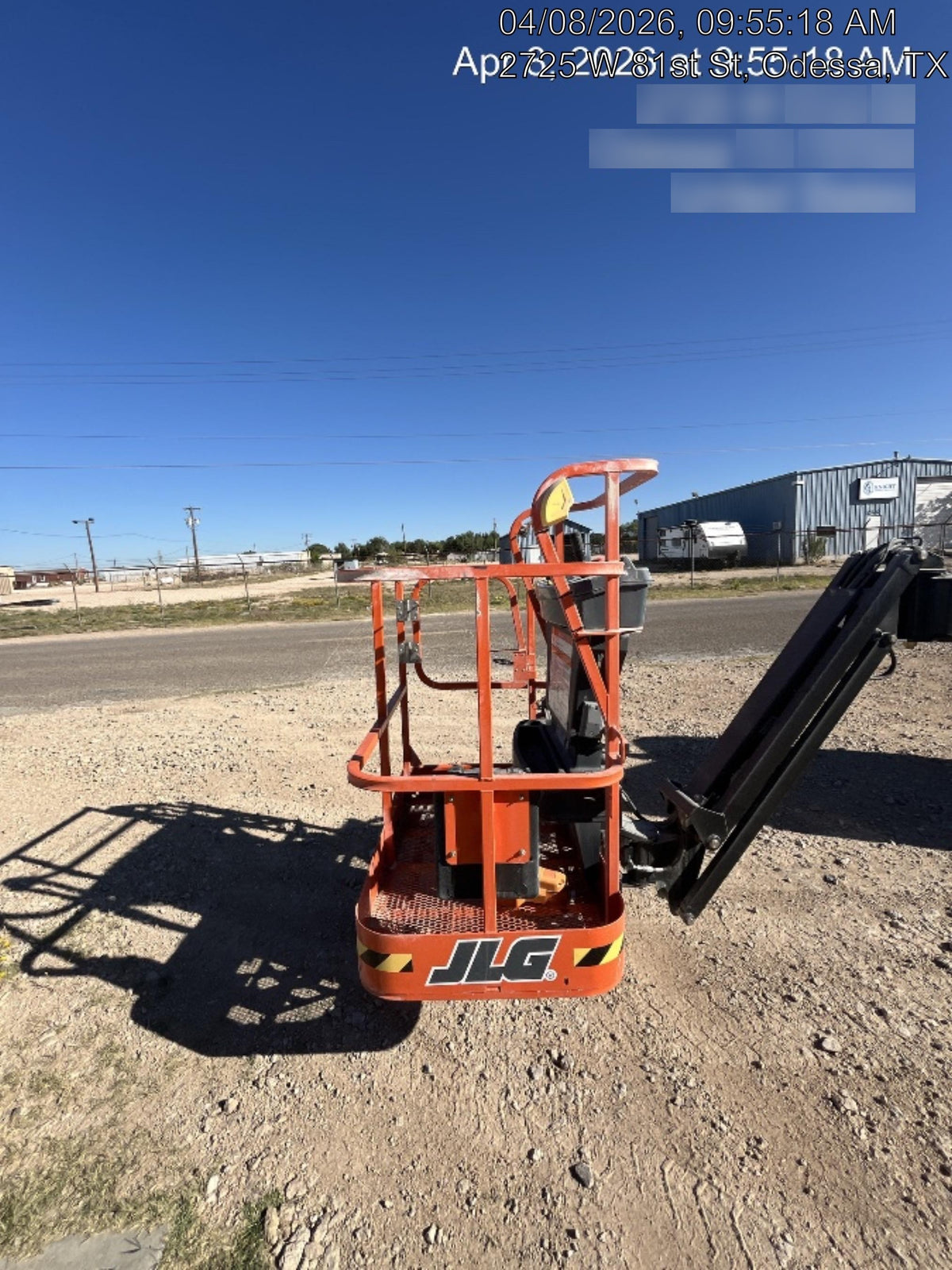 2025 JLG E300AJP