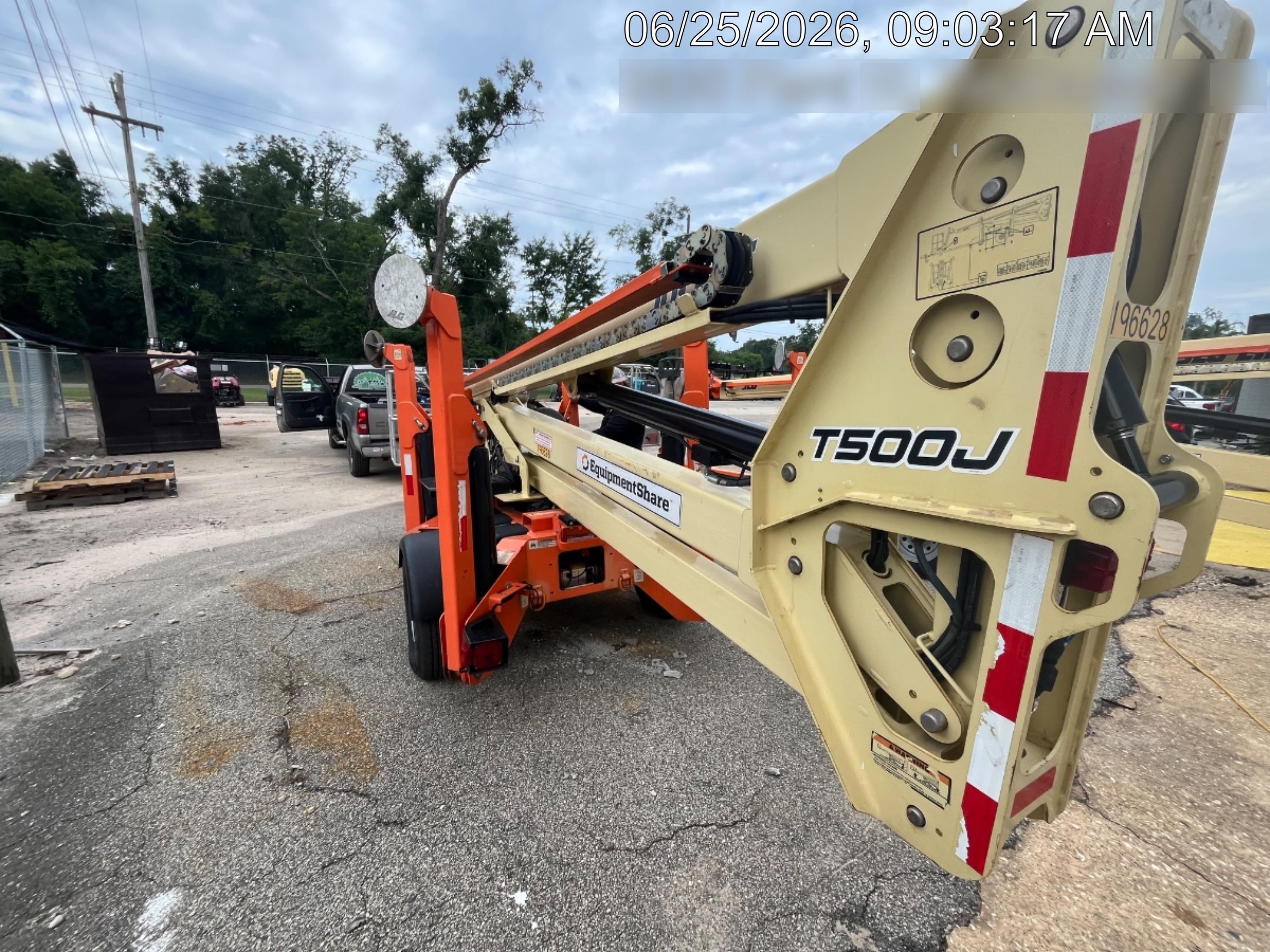 2021 JLG T500J