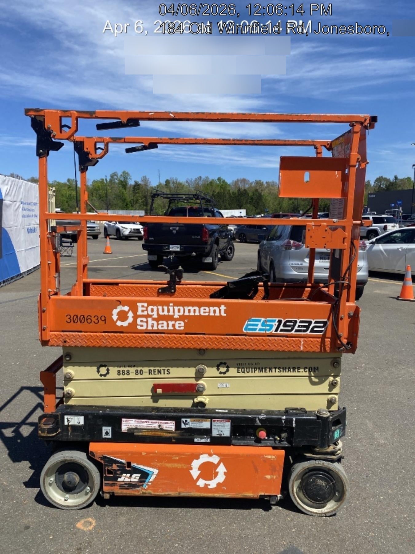 2023 JLG ES1932