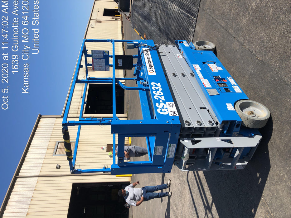 2020 Genie GS-2632 Standard, Folding half height swing gate