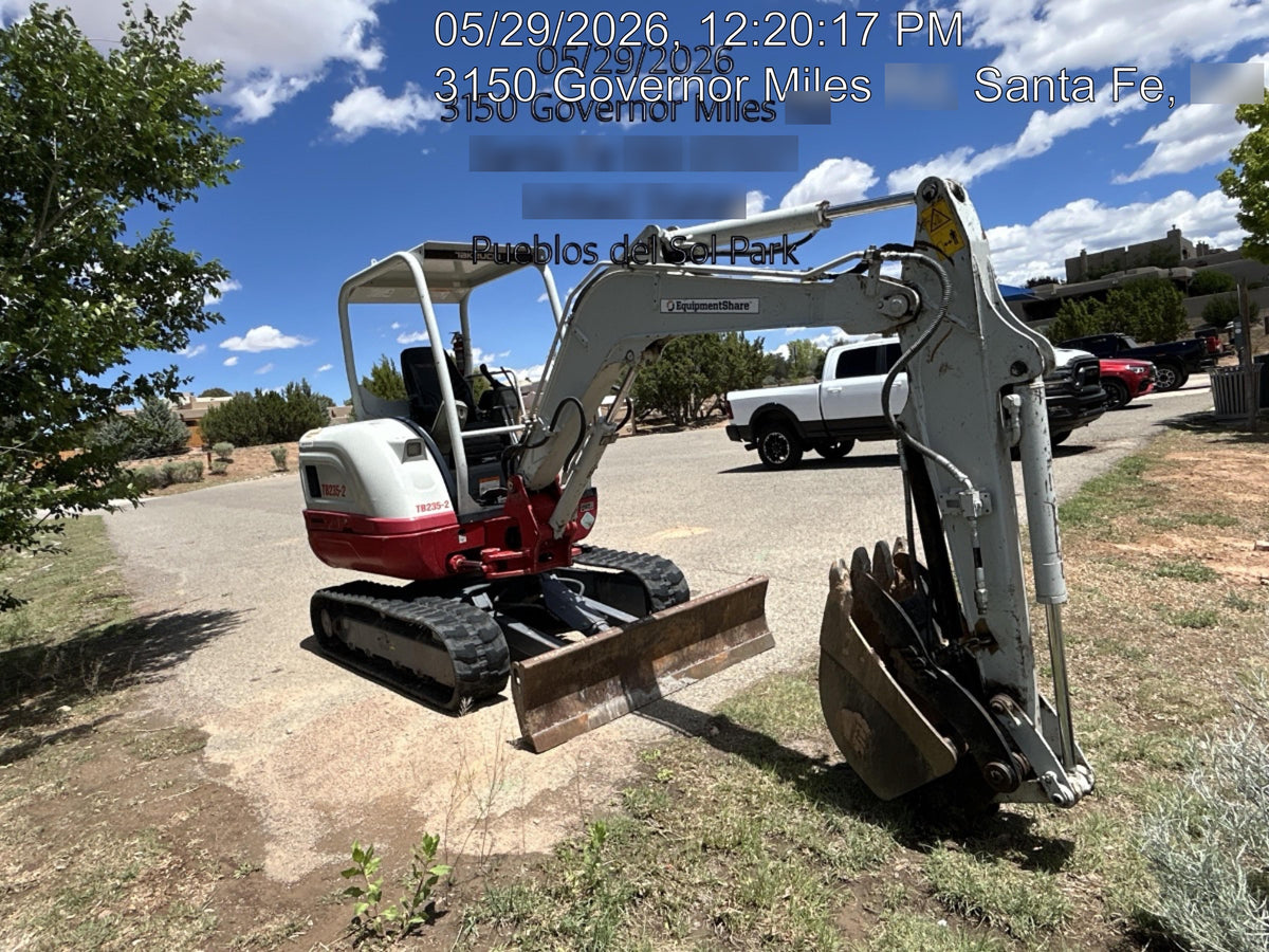 2021 TAKEUCHI TB235-2R