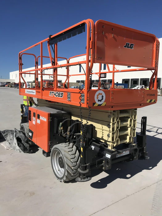 2021 JLG RT4069
