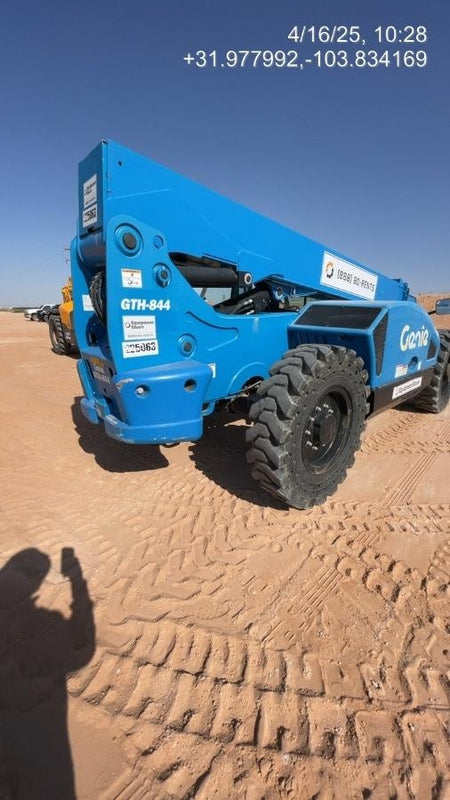 2022 GENIE GTH-844
