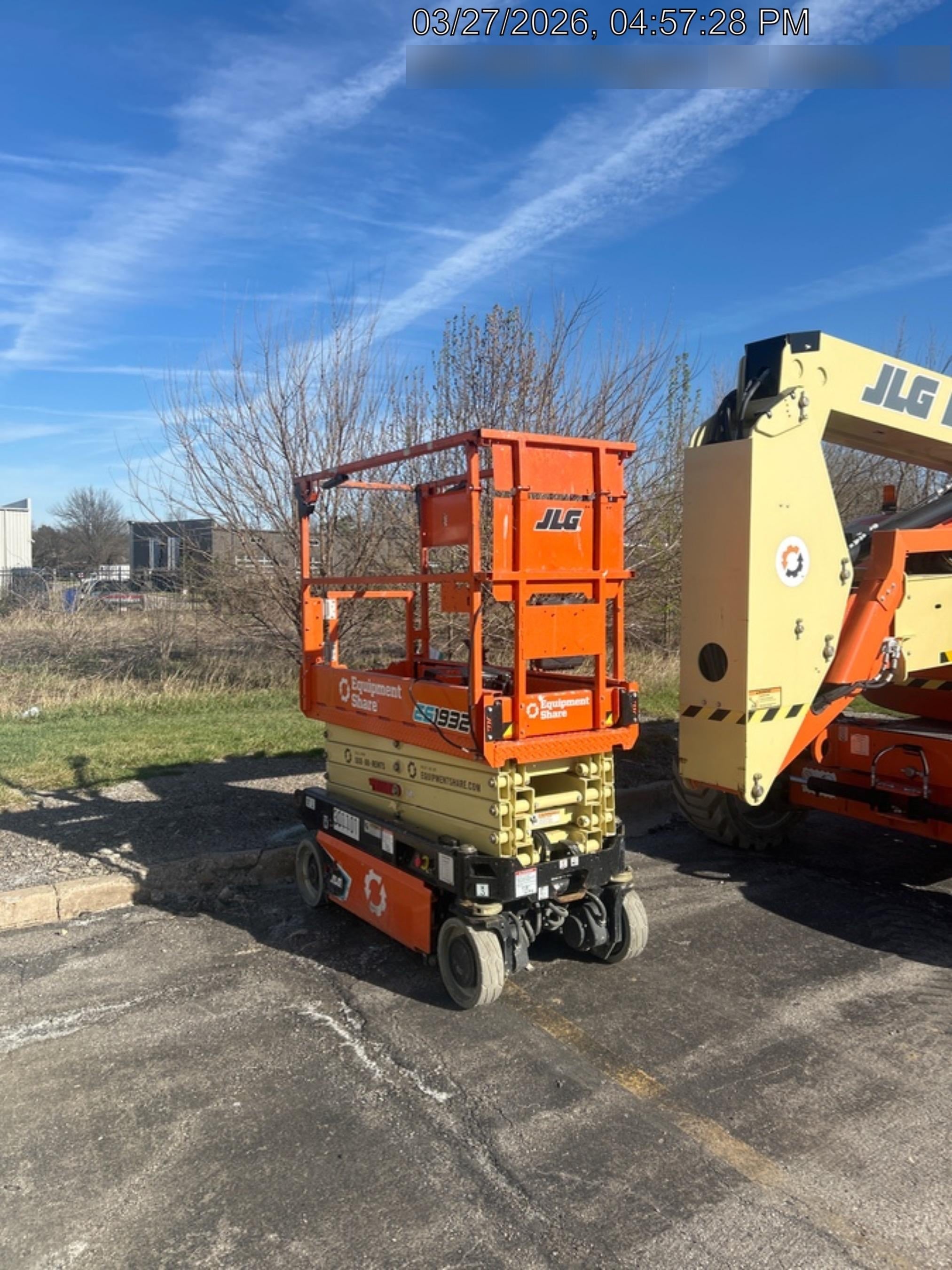 2023 JLG ES1932