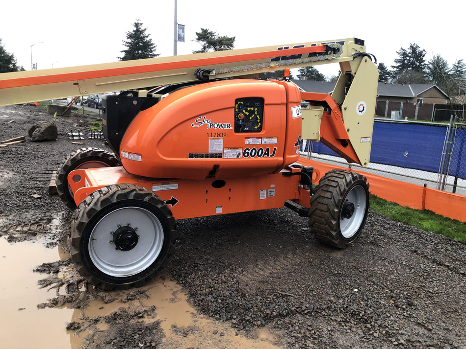 2021 JLG 600AJ