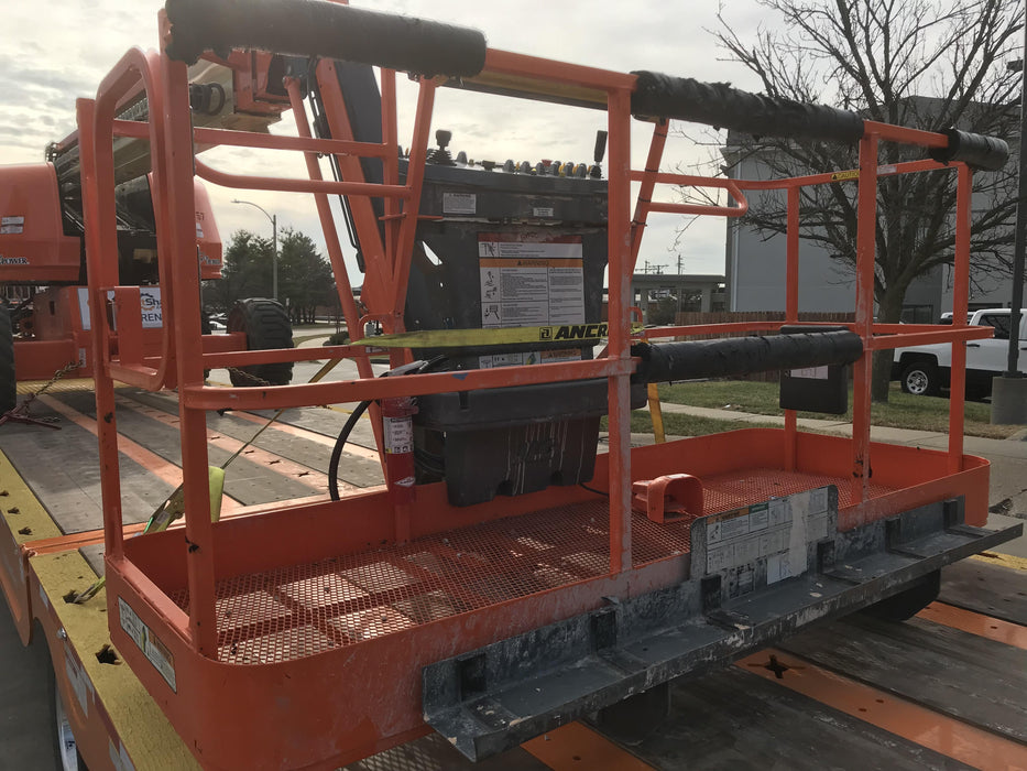 2018 JLG 660SJ