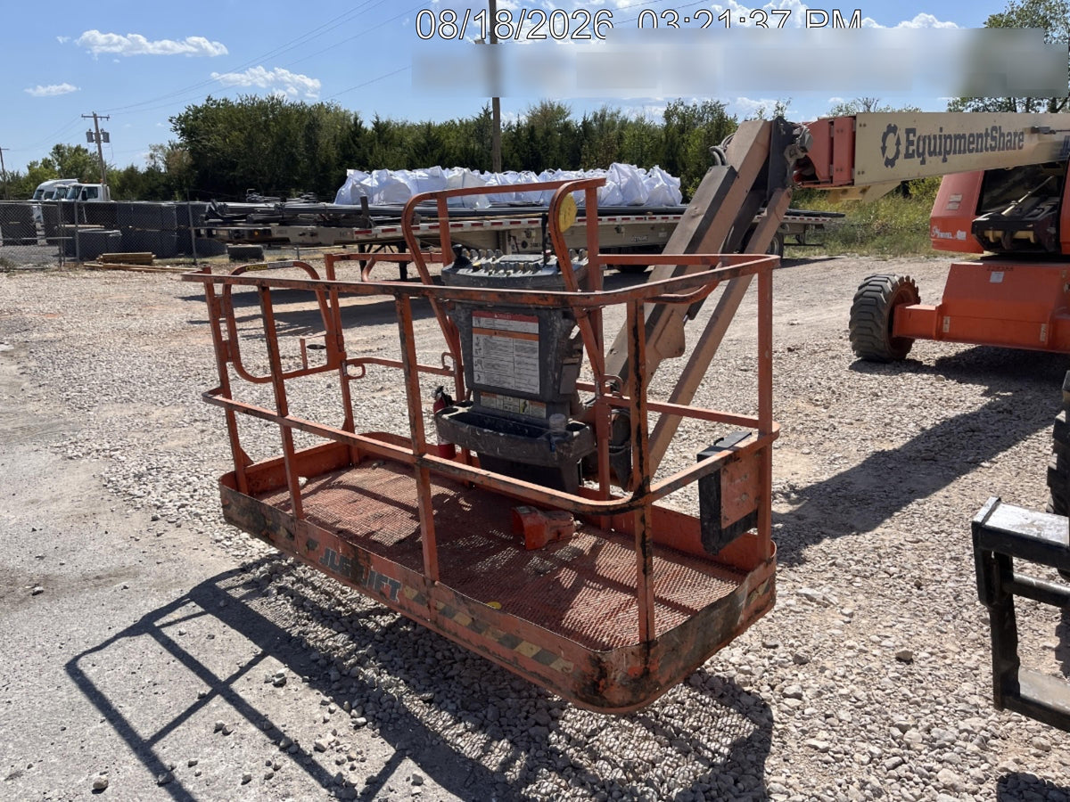 2022 JLG 660SJ