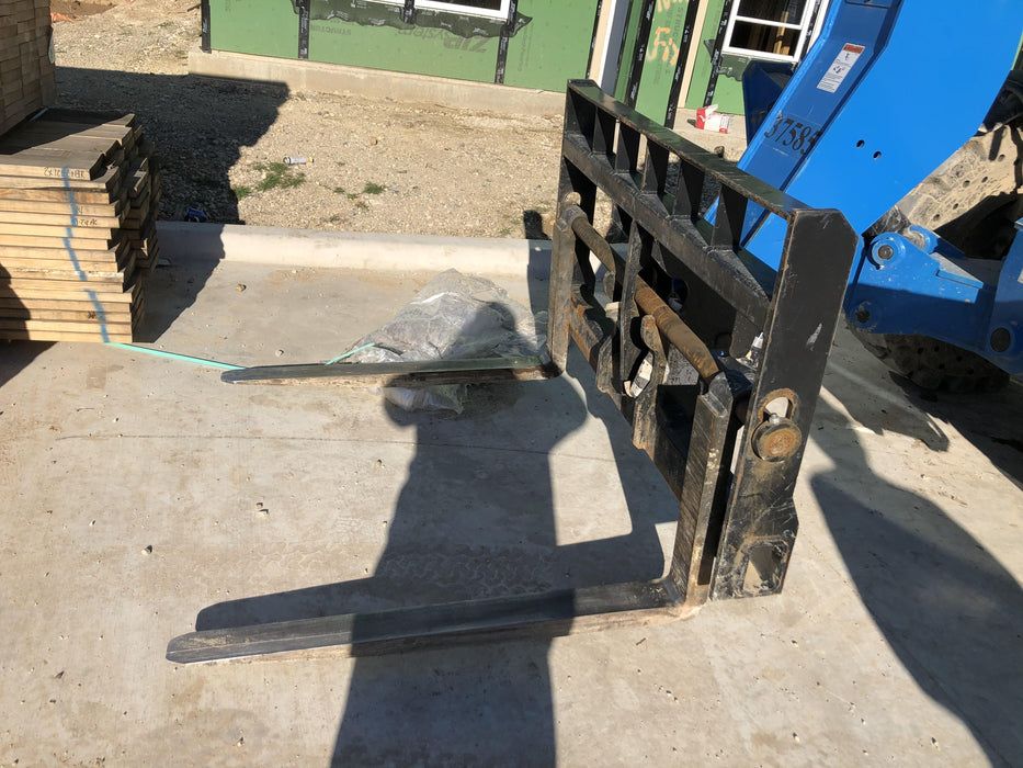 2019 Genie GTH-1056 Canopy, Solid RT Tires, LED Work Lights, Beacon 60" QA Carriage, 60" Forks