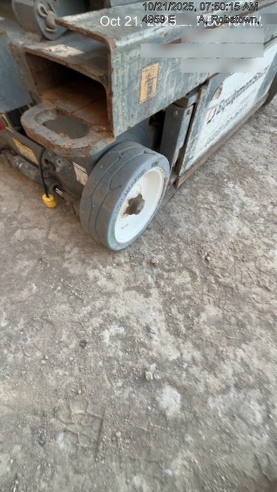 2018 Skyjack SJIII-3219 Skyjack SJIII3219 Scissor Lift w/Trojan Batteries