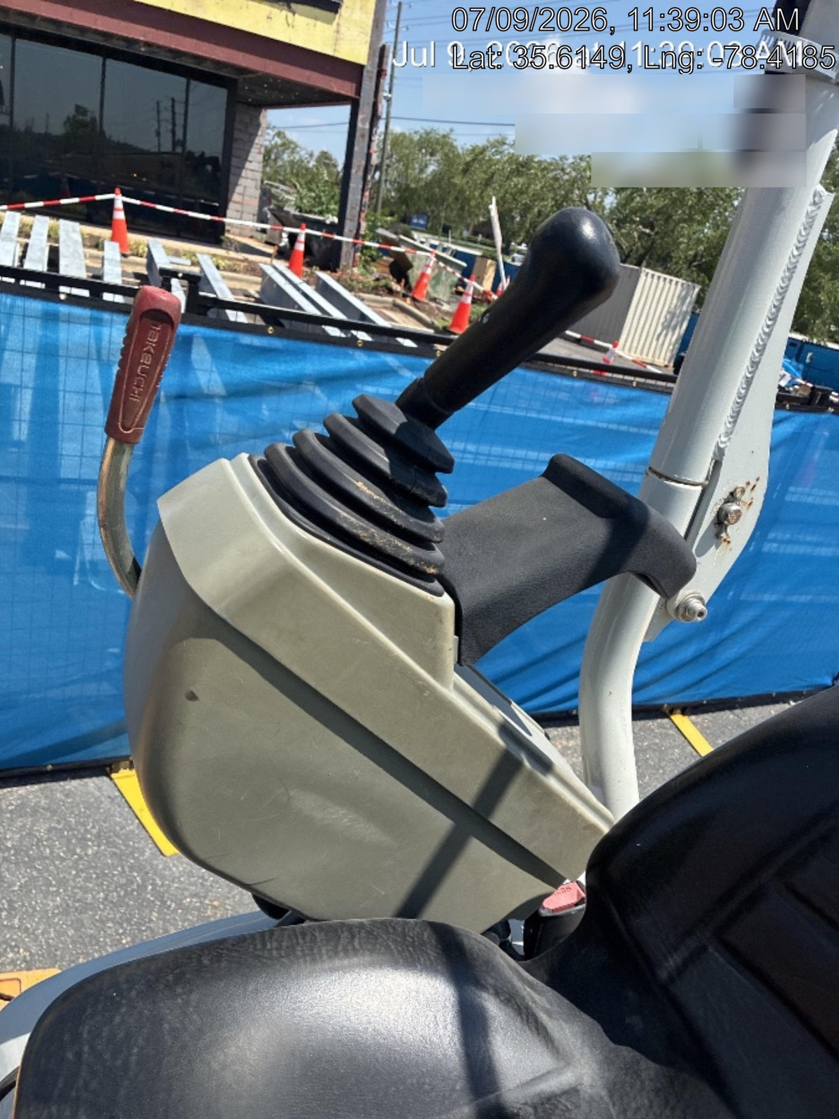2022 TAKEUCHI TB210R