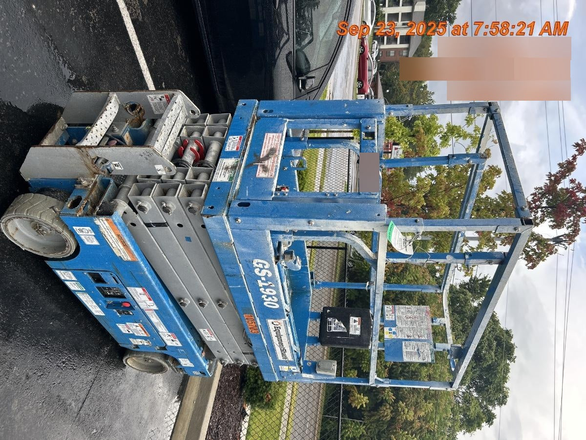 2020 Genie GS-1930 Solid Non Marking Tires, Beacon, Folding rails with half height swing gate