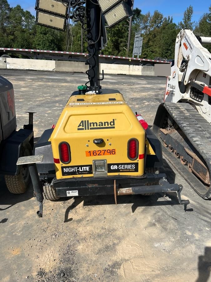 2021 Allmand NLV3GR (4) LED Light Fixture 350W, 23' Vertical Mast, 3kW Prime, Towable, Deep Sea L401, Leveling Jacks, Yanmar T4F 5.8hp