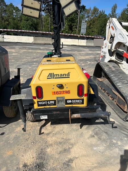 2021 Allmand NLV3GR (4) LED Light Fixture 350W, 23' Vertical Mast, 3kW Prime, Towable, Deep Sea L401, Leveling Jacks, Yanmar T4F 5.8hp