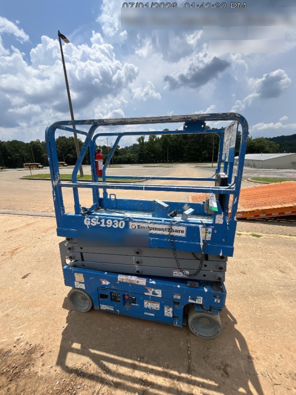 2019 Genie GS-1930 Fixed Rails with Chain Entry