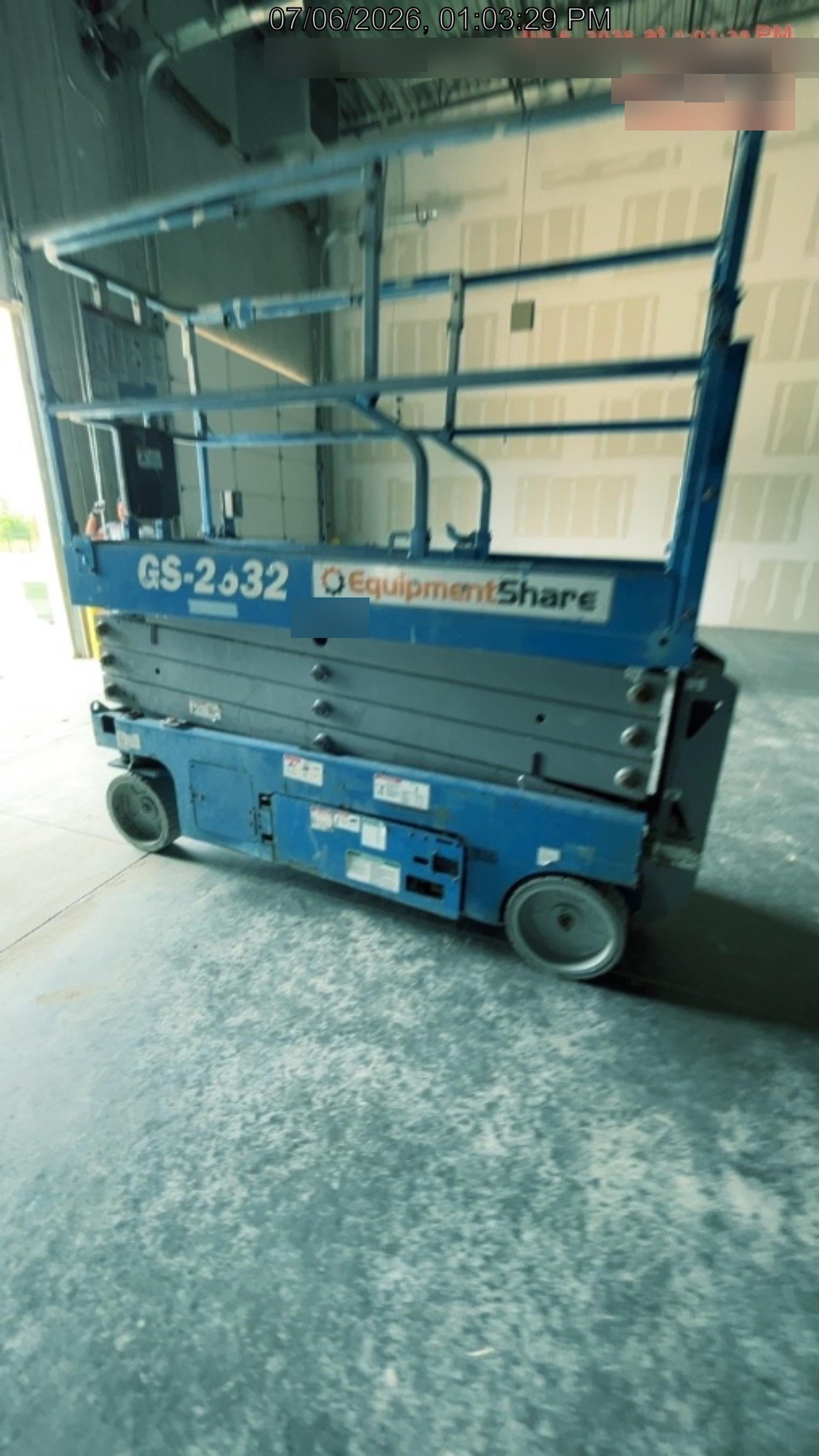 2019 Genie GS-2632 Folding rails with half height swing gate