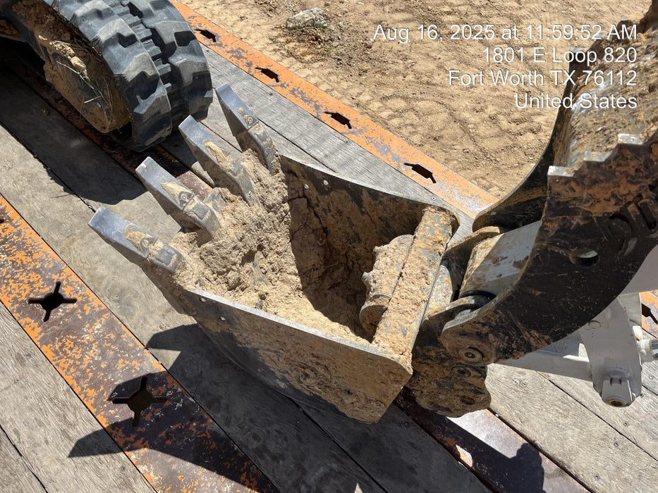 2025 TAKEUCHI 18" HD Bucket - Takeuchi