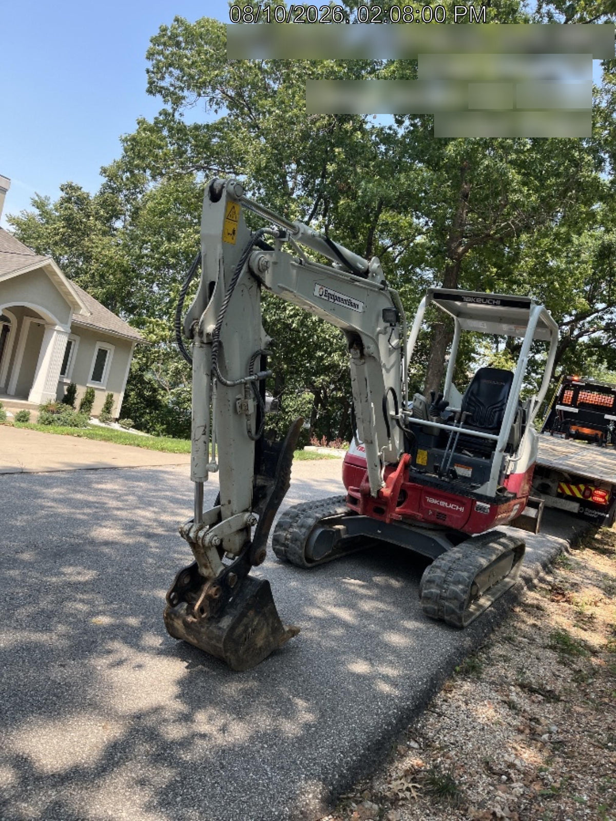 2022 TAKEUCHI TB235-2R