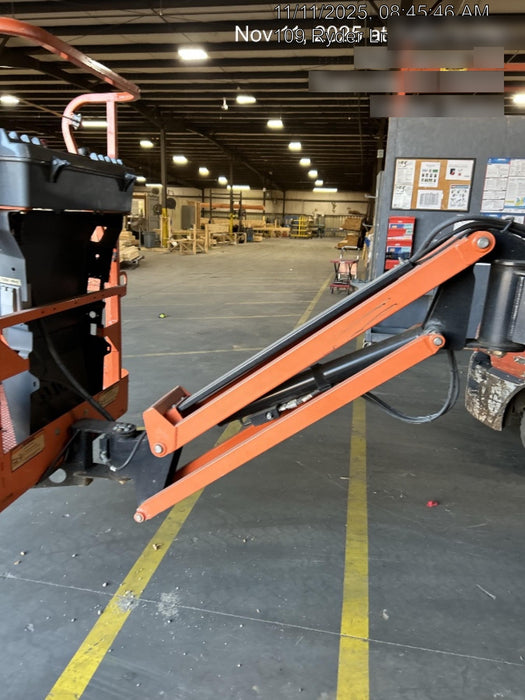 2019 JLG E300AJP