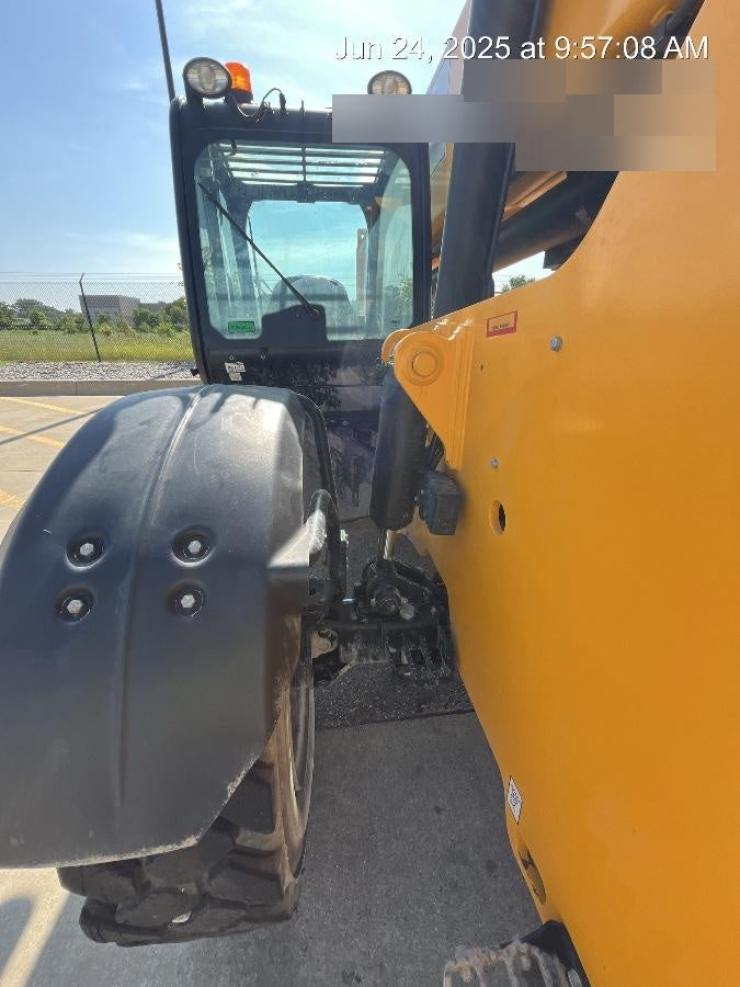 2022 JCB 510-56