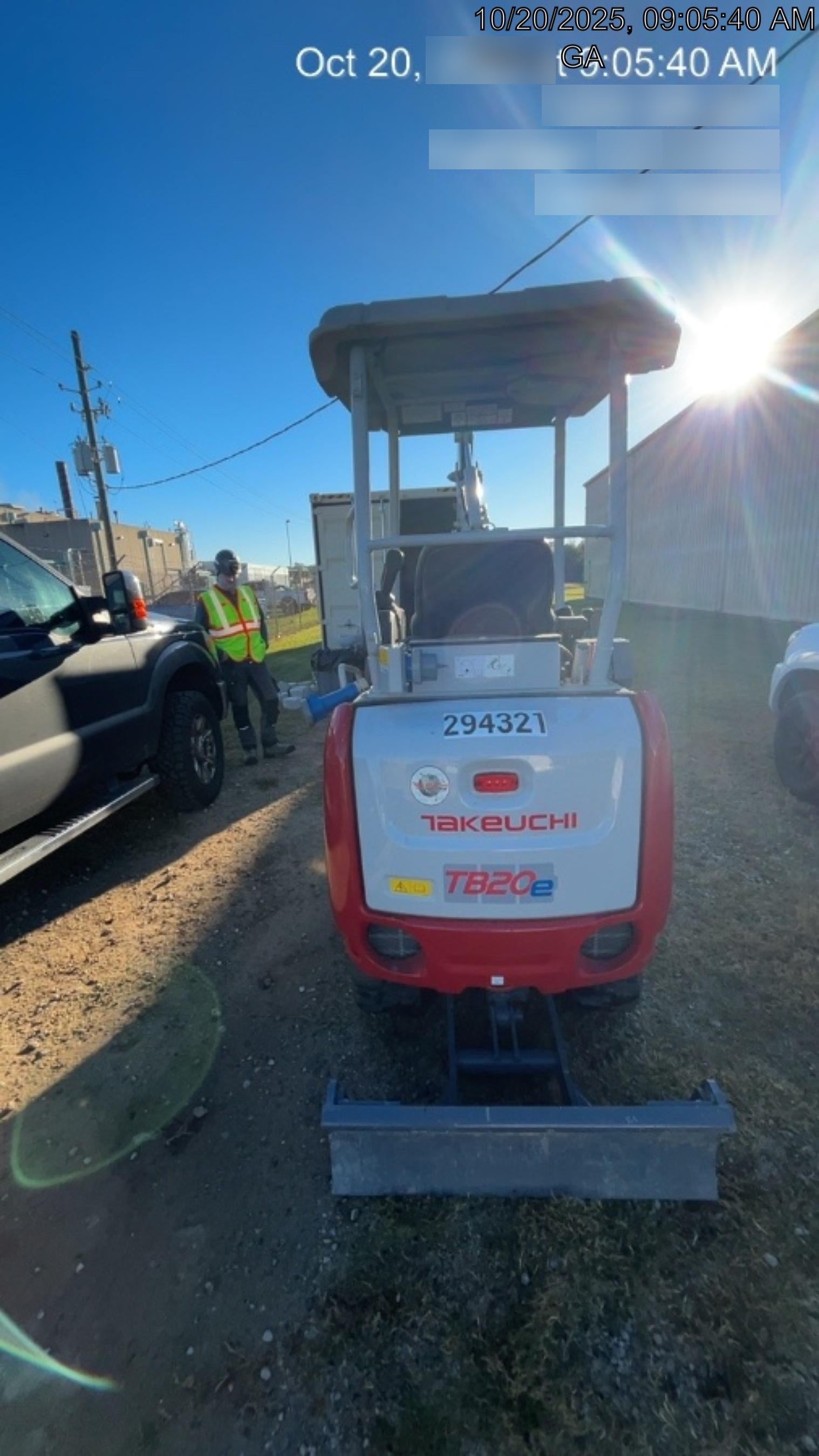 2023 TAKEUCHI TB20e