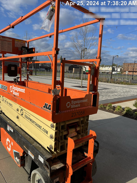 2022 JLG ES2632