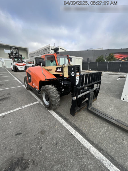2025 JLG 519