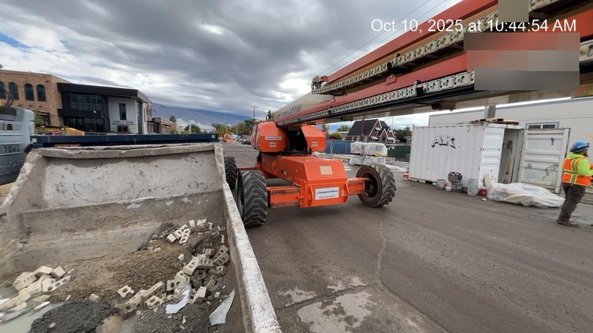 2019 JLG 1350SJP
