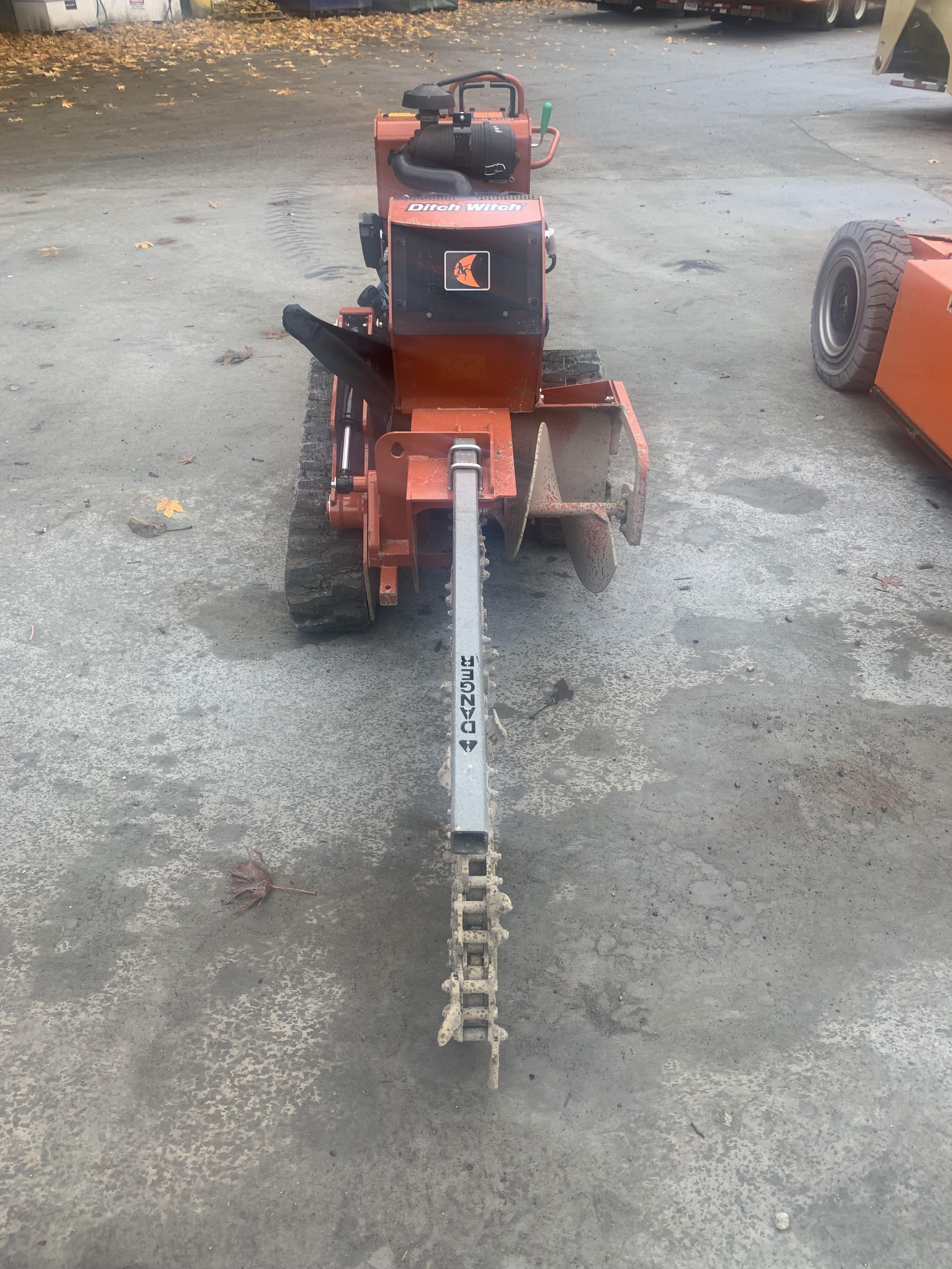 2023 DITCH WITCH C24XA