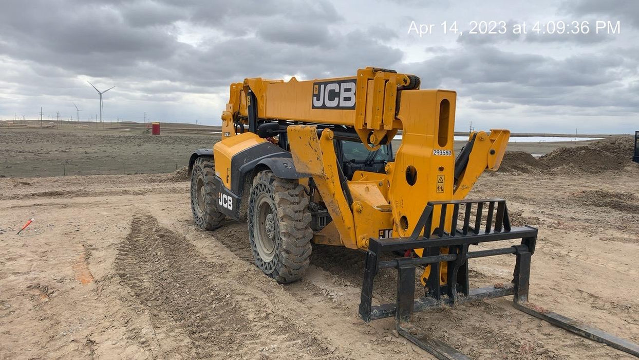 2023 JCB 512-56