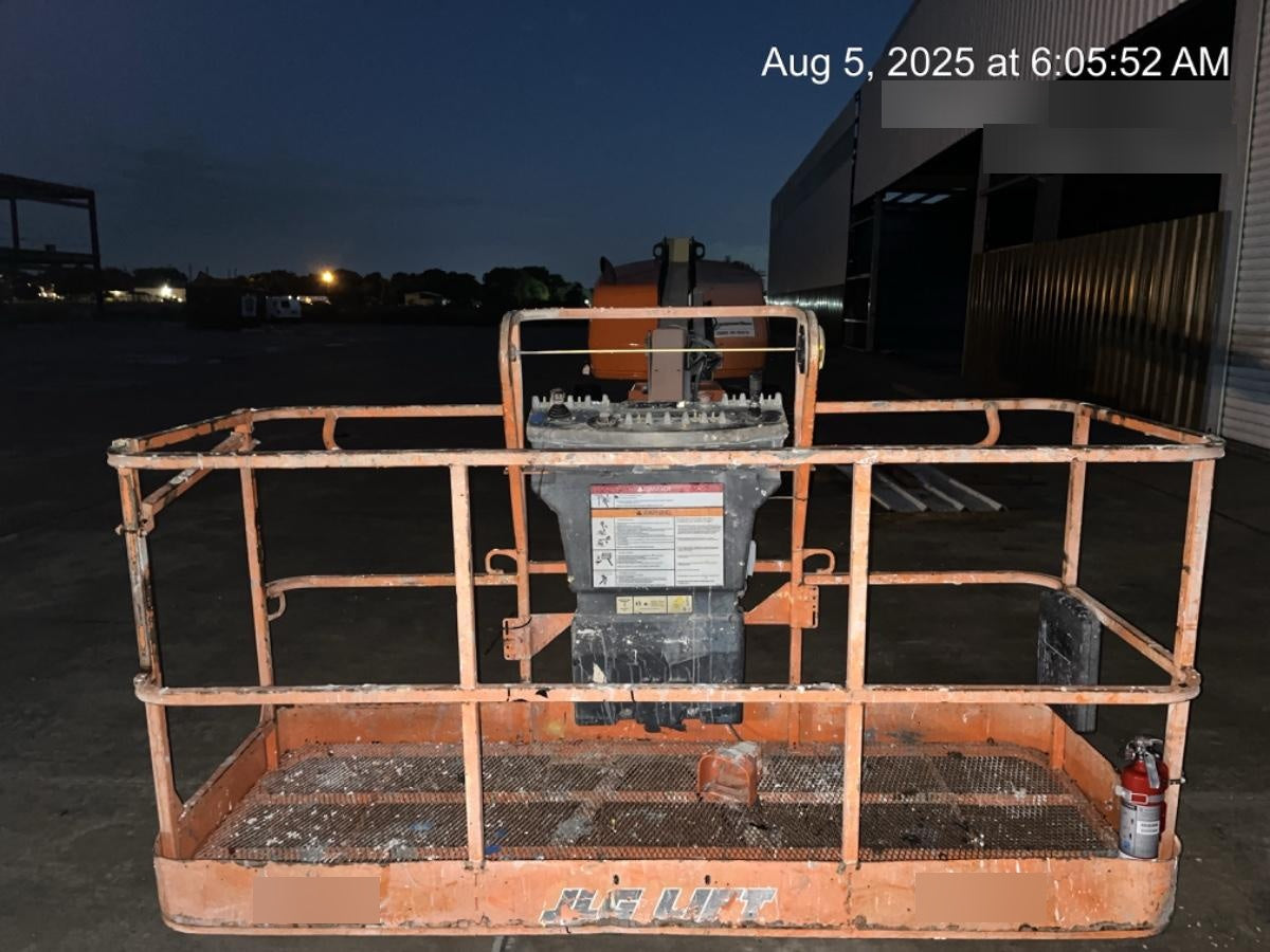 2019 JLG 460SJ