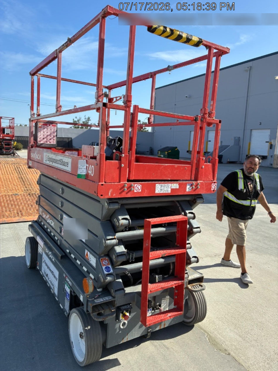 2021 SKYJACK SJ4740