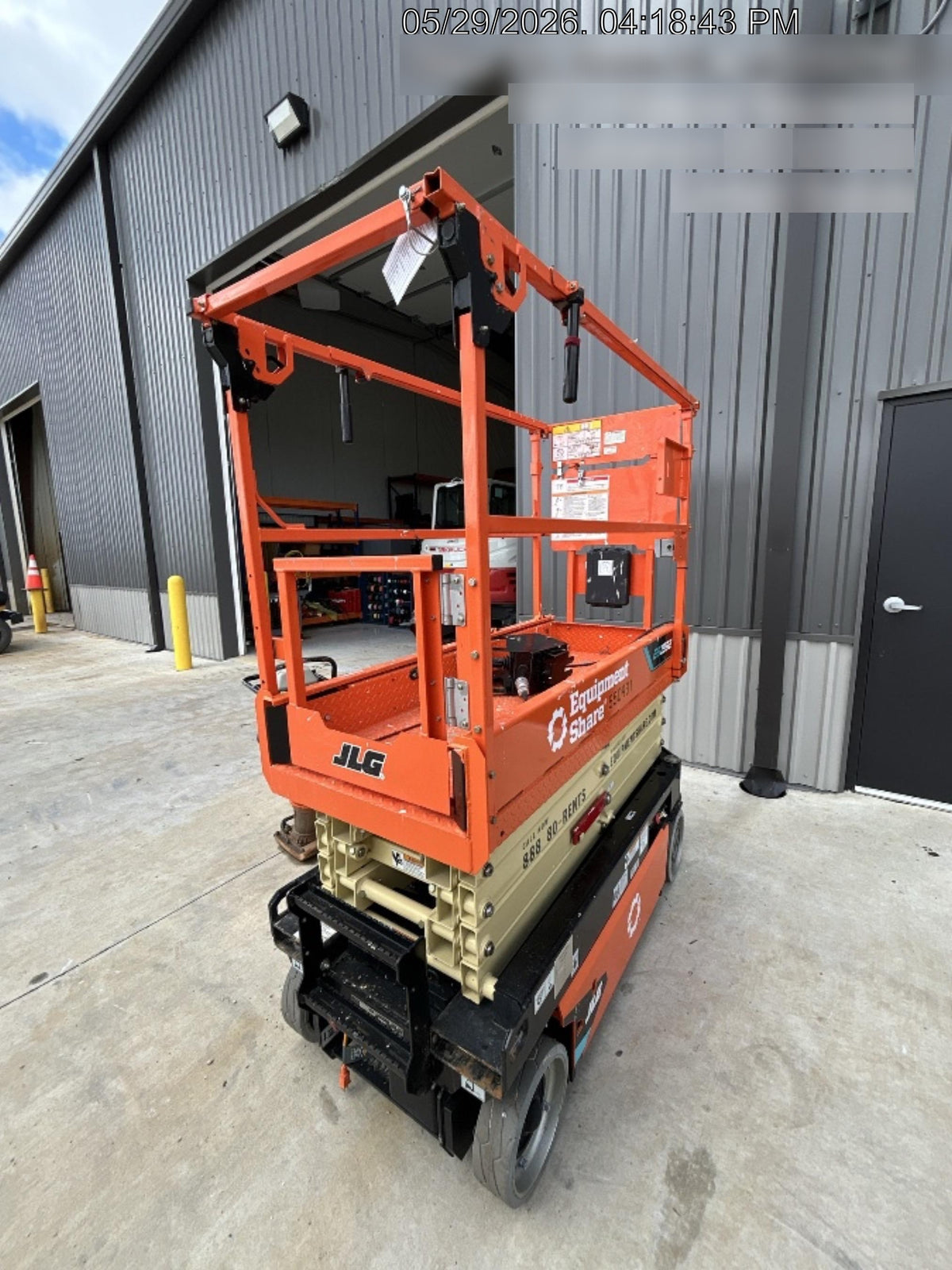 2025 JLG ES1932