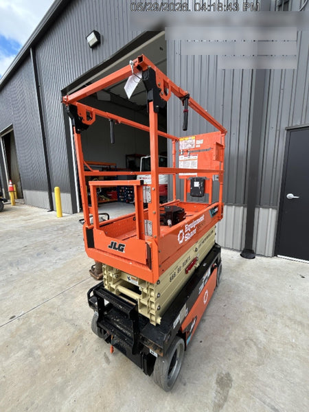 2025 JLG ES1932